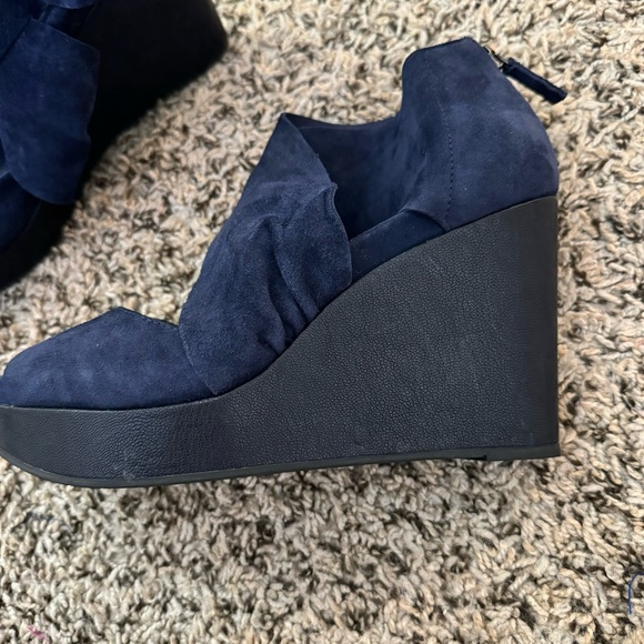 Eileen Fisher Draw Suede Open Toe Navy 4” Platform Wedge Leather Sandals - Picture 8 of 9